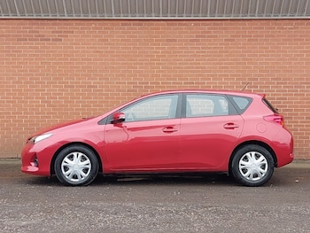 Used Toyota Auris 2014 for sale - 77797530: Photo