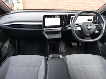 Used Renault Megane E Tech 2023 for sale - 75914538: Photo