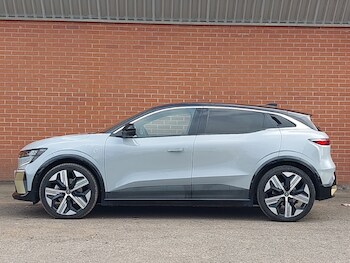 Used Renault Megane E Tech 2023 for sale - 75914538: Photo