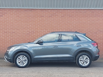 Used Volkswagen T-Roc 2023 for sale - 78460556: Photo