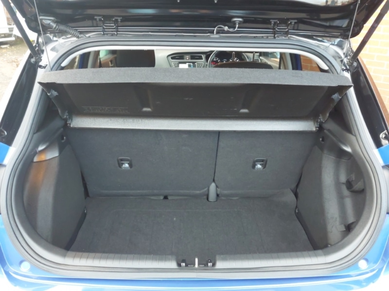 Used Hyundai i20 2020 for sale - 76964171: Photo 8