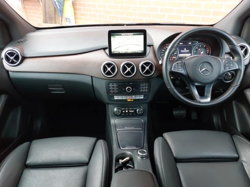 Used Mercedes-Benz B Class 2018 for sale - 76365402: Photo 2