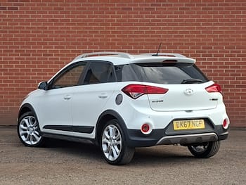Used Hyundai i20 2017 for sale - 79635960: Photo