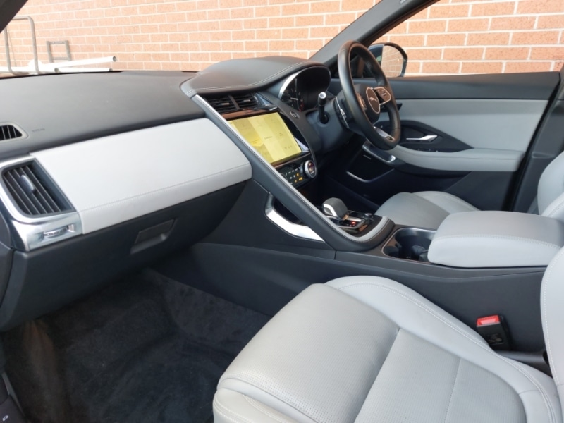 Used Jaguar E-Pace 2023 for sale - 77907934: Photo 5