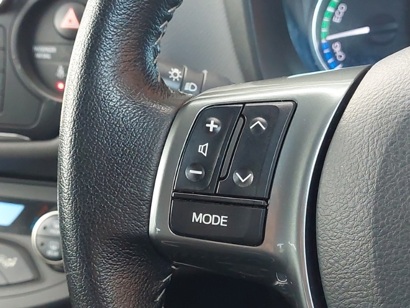 Used Toyota Yaris 2017 for sale - 77273167: Photo 11