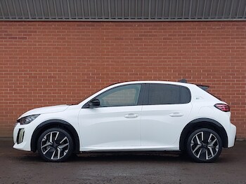 Used Peugeot 208 2025 for sale - 77596548: Photo