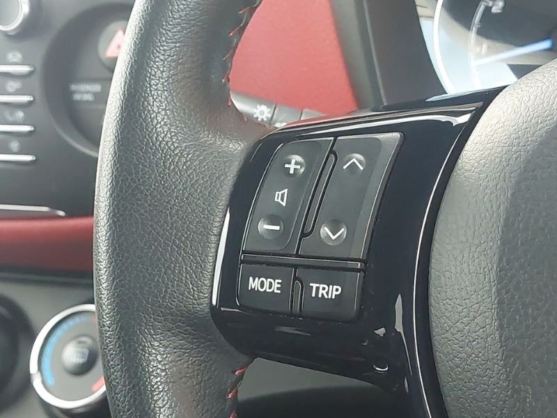 Used Toyota Yaris 2017 for sale - 77114935: Photo 11