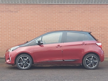 Used Toyota Yaris 2017 for sale - 77114935: Photo