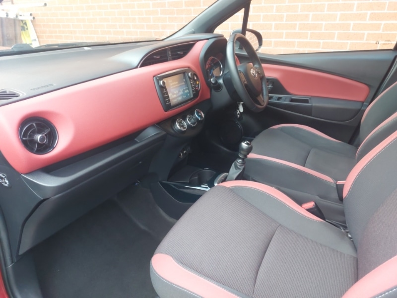 Used Toyota Yaris 2017 for sale - 77114935: Photo 5