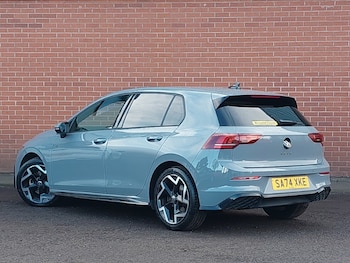 Used Volkswagen Golf 2024 for sale - 76403695: Photo