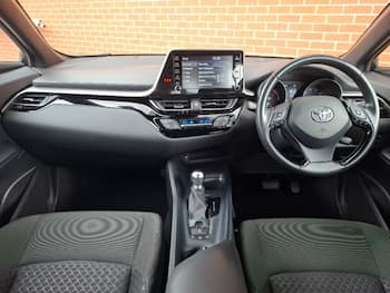 Used Toyota C-HR 2023 for sale - 79666061: Photo
