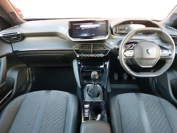 Used Peugeot 2008 2023 for sale - 77682484: Photo