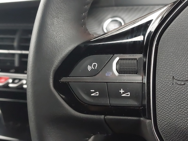 Used Peugeot 2008 2023 for sale - 76529078: Photo 11