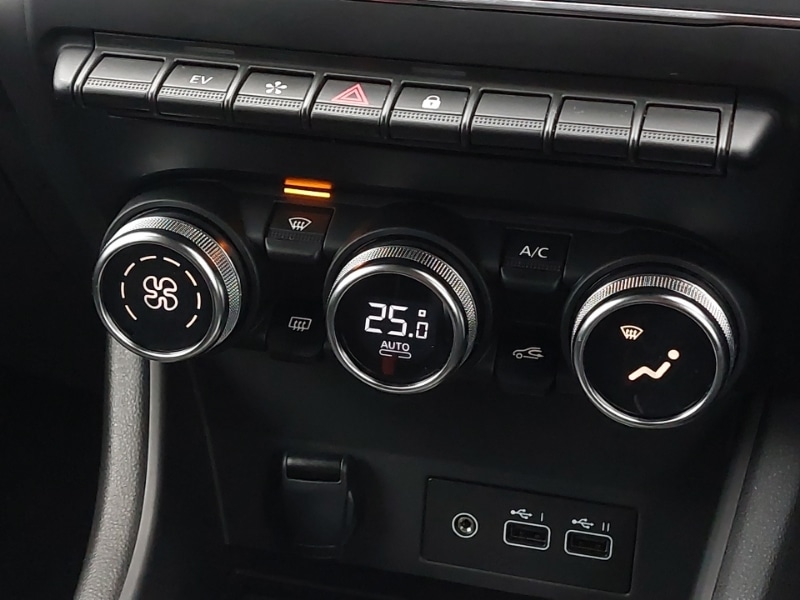 Used Renault Captur 2023 for sale - 77086952: Photo 16