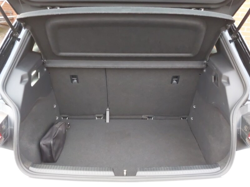 Used Volkswagen ID.3 2021 for sale - 77197903: Photo 8