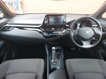 Used Toyota C-HR 2022 for sale - 75332760: Photo
