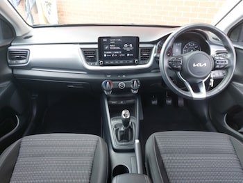 Used Kia Stonic 2022 for sale - 75763131: Photo
