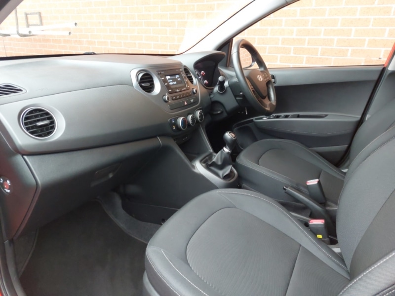 Used Hyundai i10 2019 for sale - 77767448: Photo 5