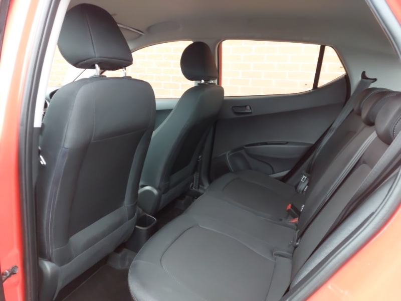 Used Hyundai i10 2019 for sale - 77767448: Photo 6