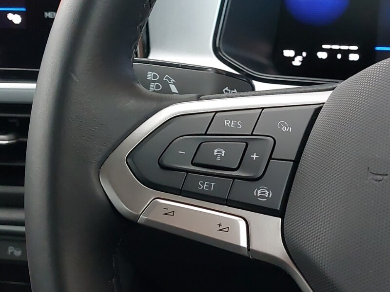 Used Volkswagen T-Roc 2023 for sale - 77183883: Photo 11