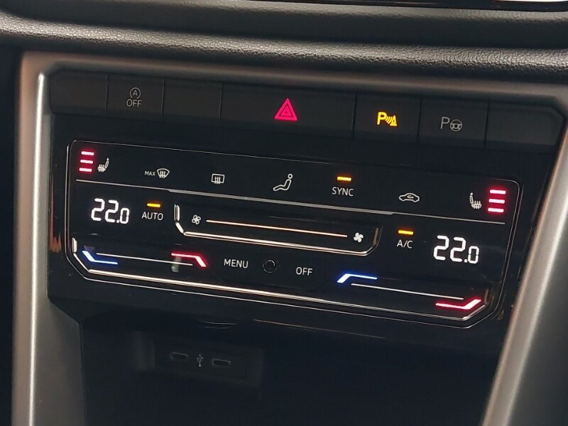 Used Volkswagen T-Roc 2023 for sale - 77183883: Photo 14