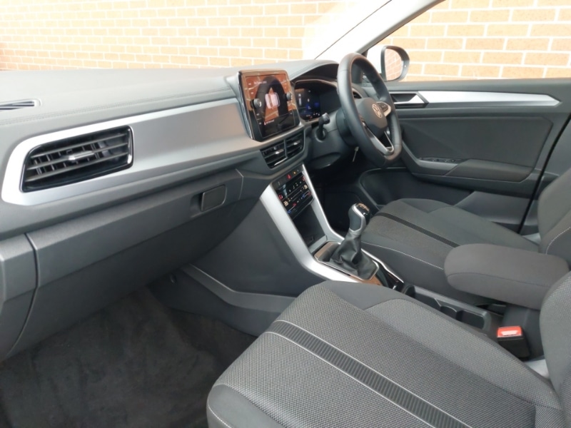 Used Volkswagen T-Roc 2023 for sale - 77183883: Photo 5