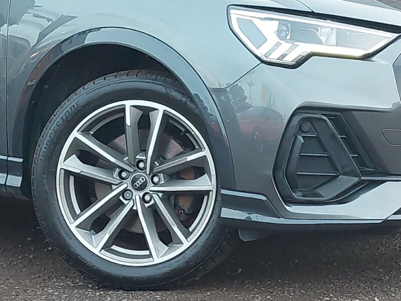 Used Audi Q3 2022 for sale - 76471471: Photo 9