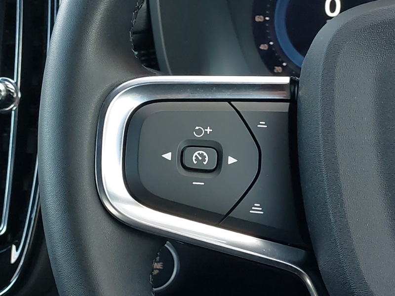 Used Volvo XC40 2024 for sale - 76408185: Photo 11