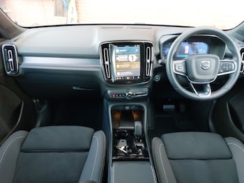 Used Volvo XC40 2024 for sale - 76408185: Photo