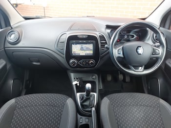 Used Renault Captur 2018 for sale - 79092367: Photo