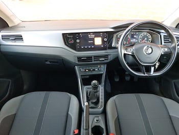 Used Volkswagen Polo 2018 for sale - 78211348: Photo