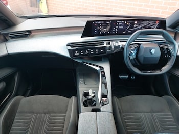 Used Peugeot 3008 2024 for sale - 76403830: Photo