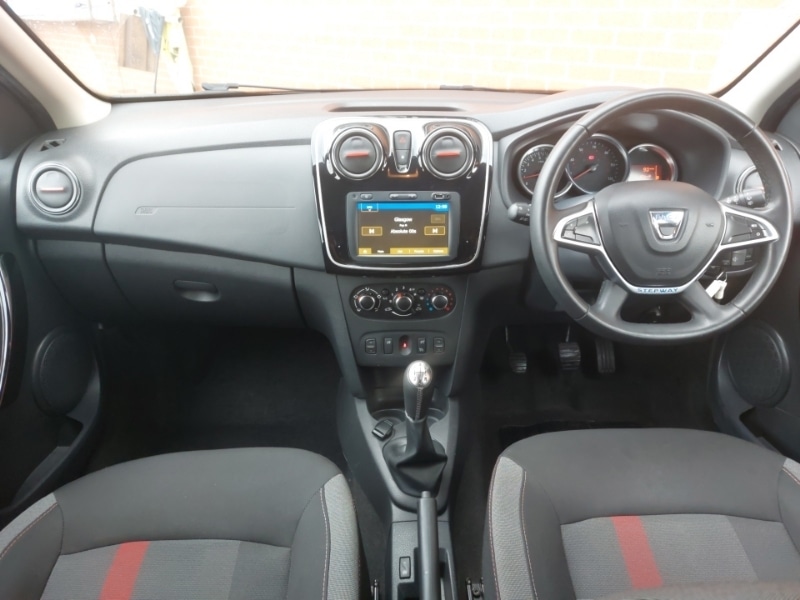 Used Dacia Sandero Stepway 2020 for sale - 76465269: Photo 2