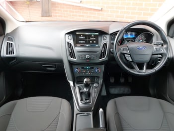 Used Ford Focus 2015 for sale - 77433414: Photo