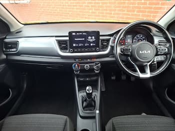 Used Kia Stonic 2023 for sale - 79776922: Photo