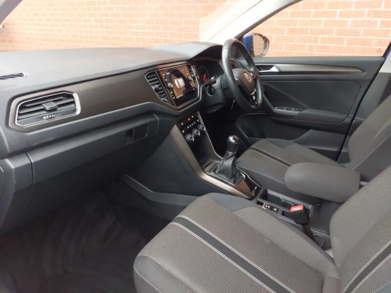 Used Volkswagen T-Roc 2018 for sale - 76880053: Photo 5