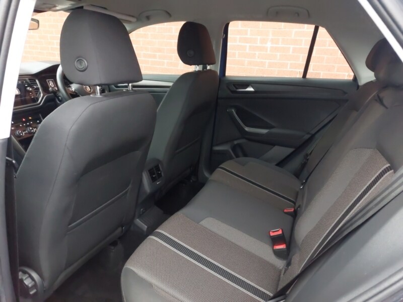 Used Volkswagen T-Roc 2018 for sale - 76880053: Photo 6