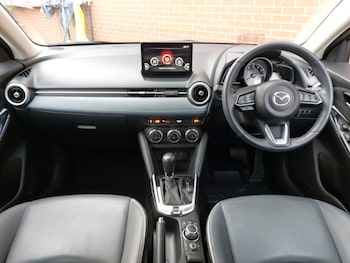 Used Mazda Mazda2 2022 for sale - 76066510: Photo 2