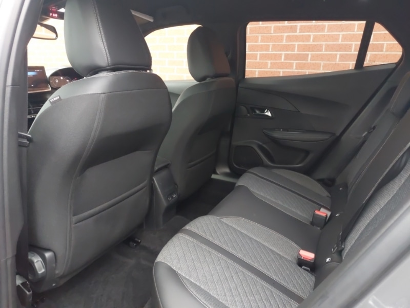 Used Peugeot 2008 2023 for sale - 76195347: Photo 6