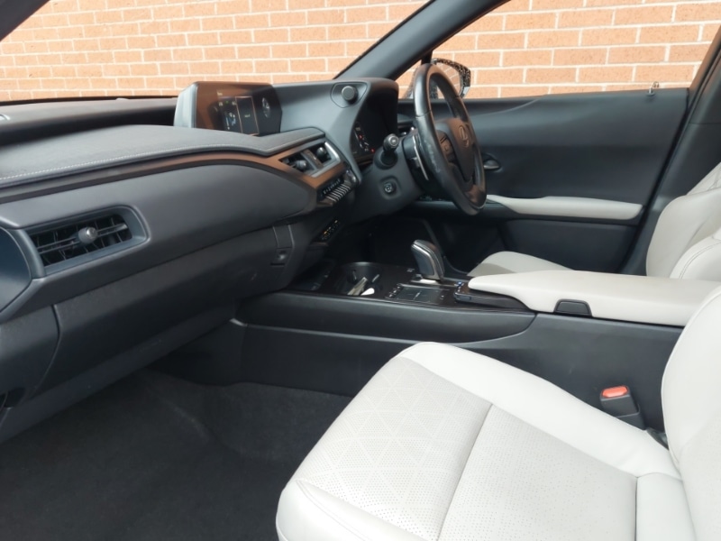 Used Lexus UX 2022 for sale - 77278367: Photo 5