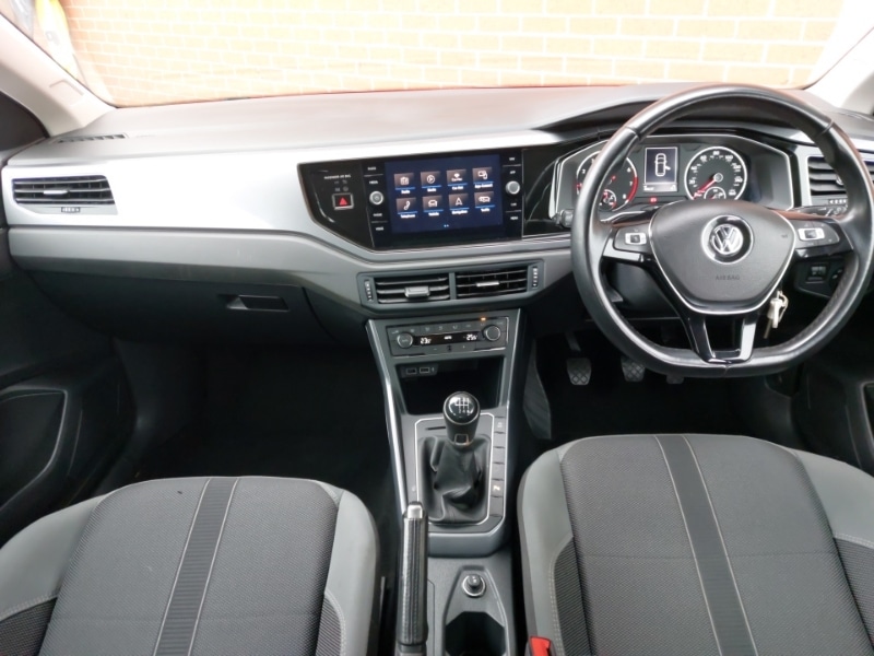 Used Volkswagen Polo 2018 for sale - 76699929: Photo 2