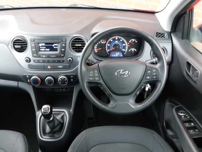 Used Hyundai i10 2019 for sale - 78126369: Photo 7