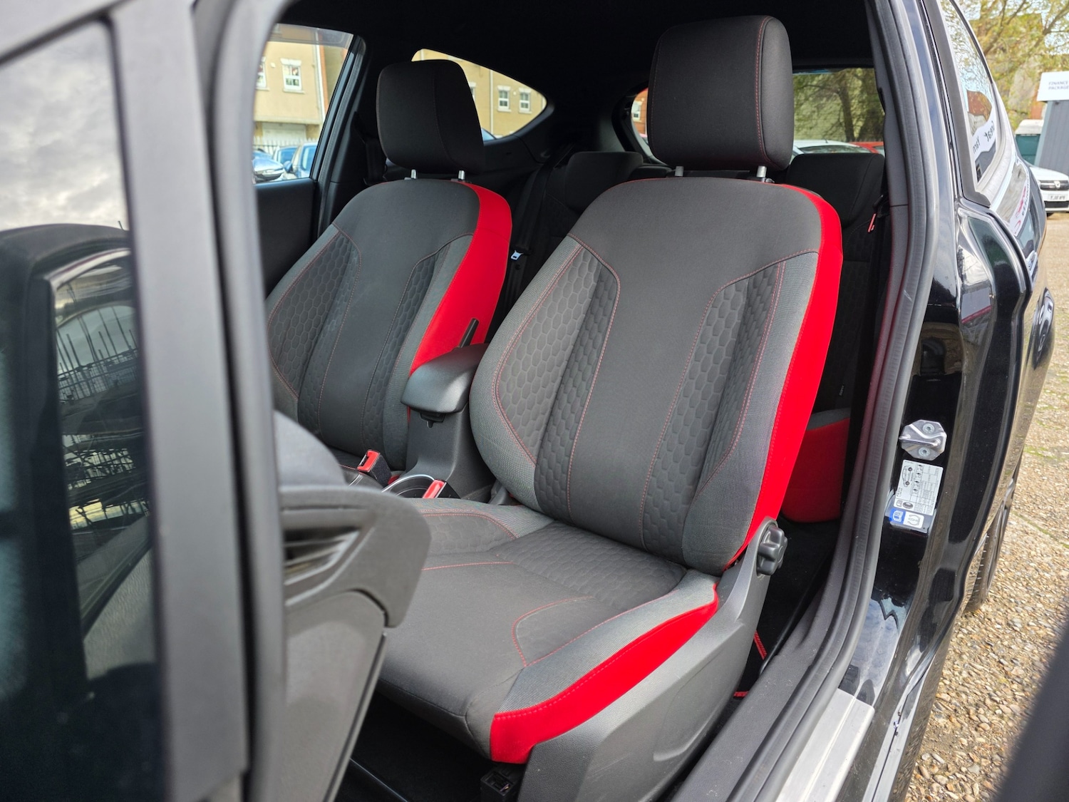 Used Ford Fiesta 2017 for sale - 76560117: Photo 14