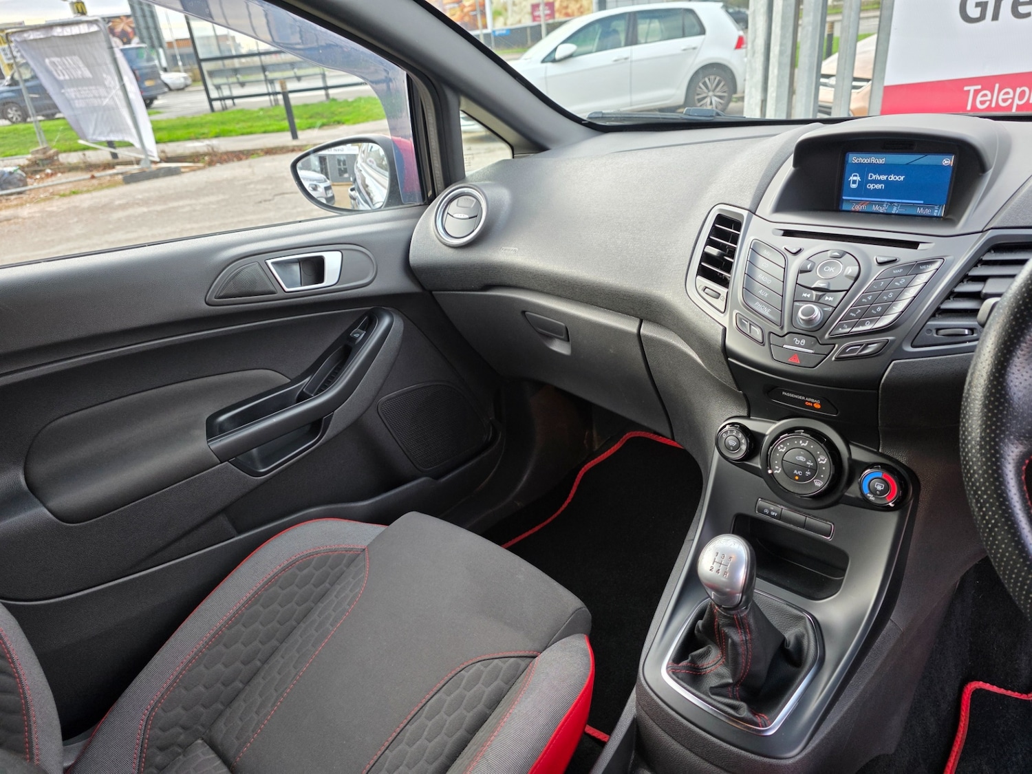 Used Ford Fiesta 2017 for sale - 76560117: Photo 17