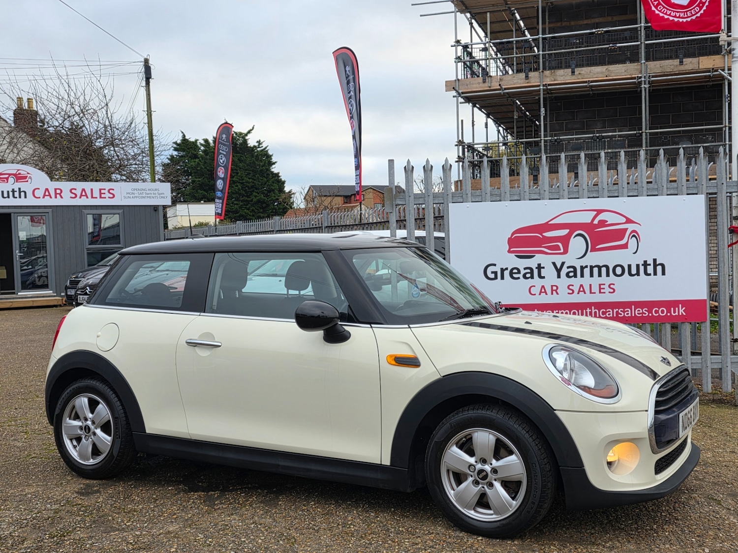 Used MINI Hatch 2016 for sale - 76722759: Photo 2