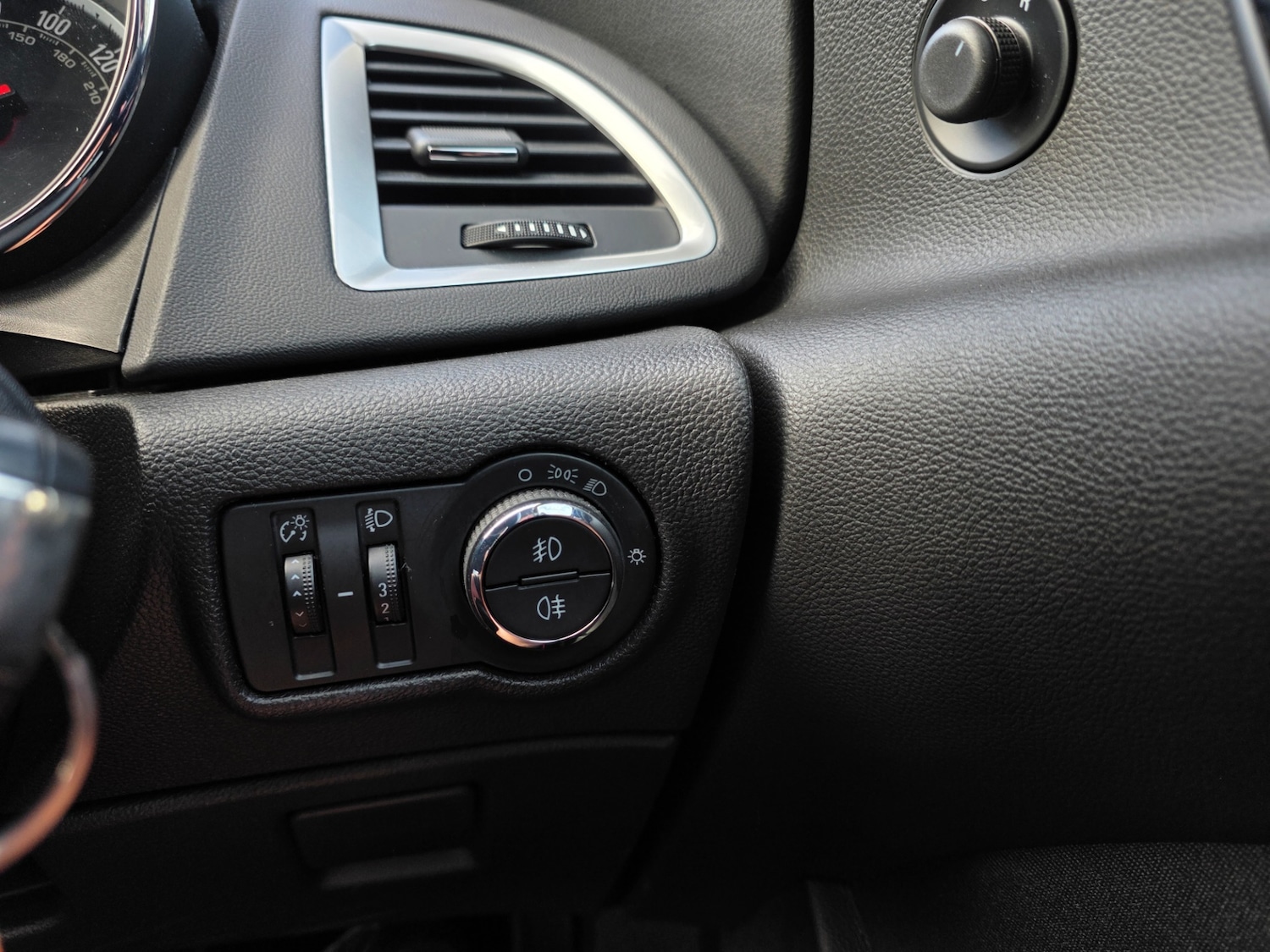 Used Vauxhall Astra 2014 for sale - 76449452: Photo 27