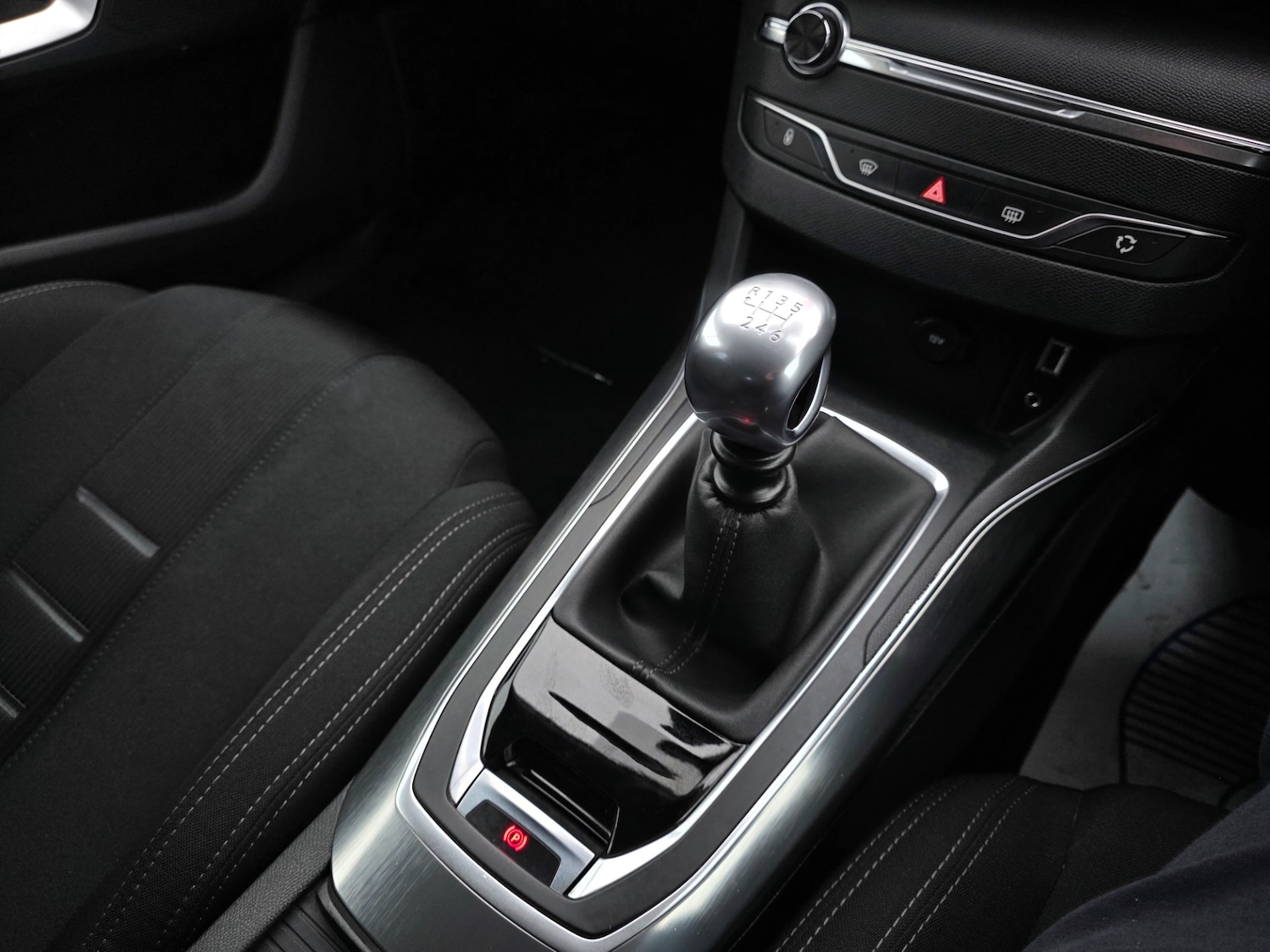 Used Peugeot 308 2014 for sale - 76762207: Photo 22