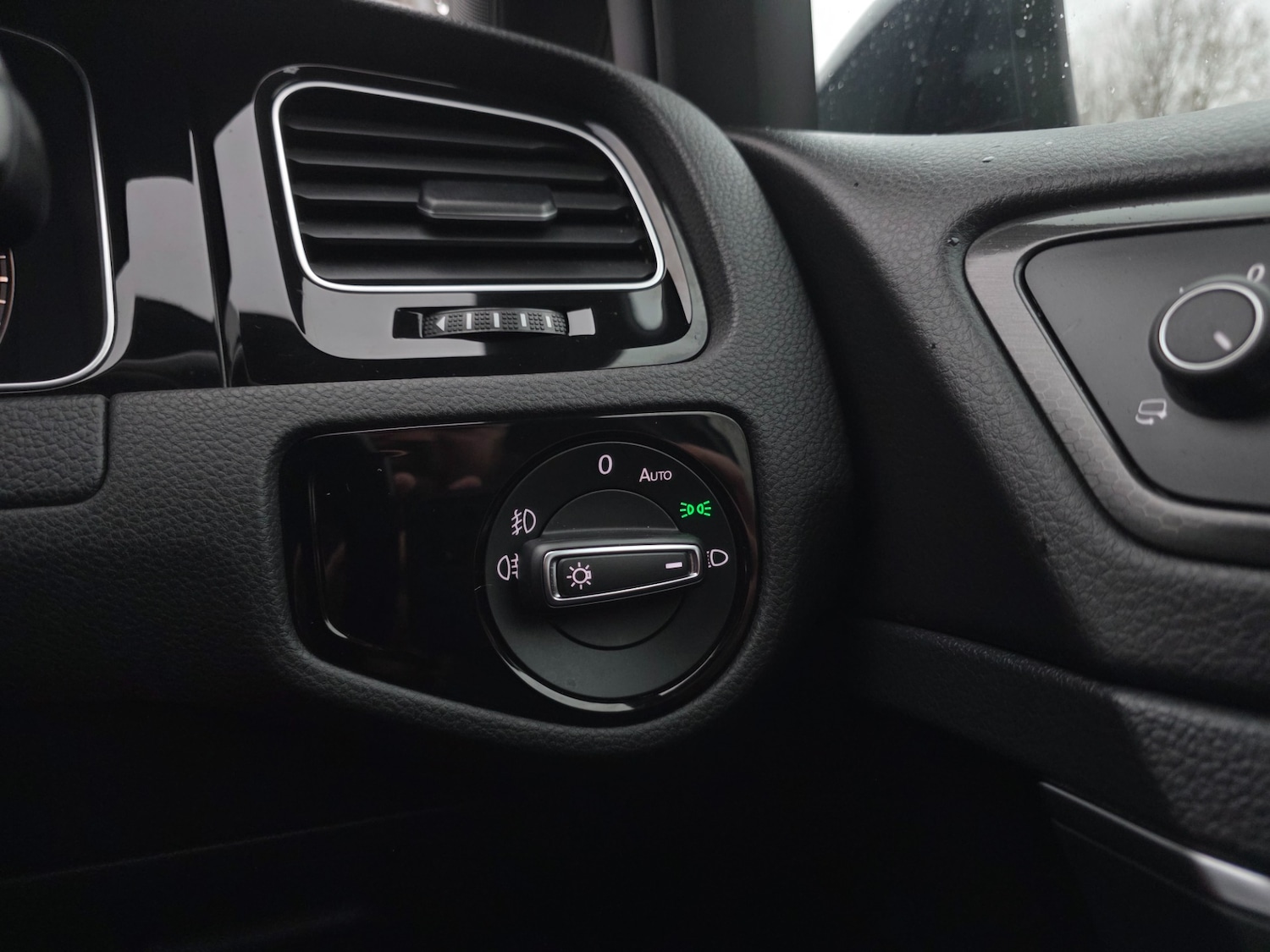 Used Volkswagen Golf 2018 for sale - 76836786: Photo 28