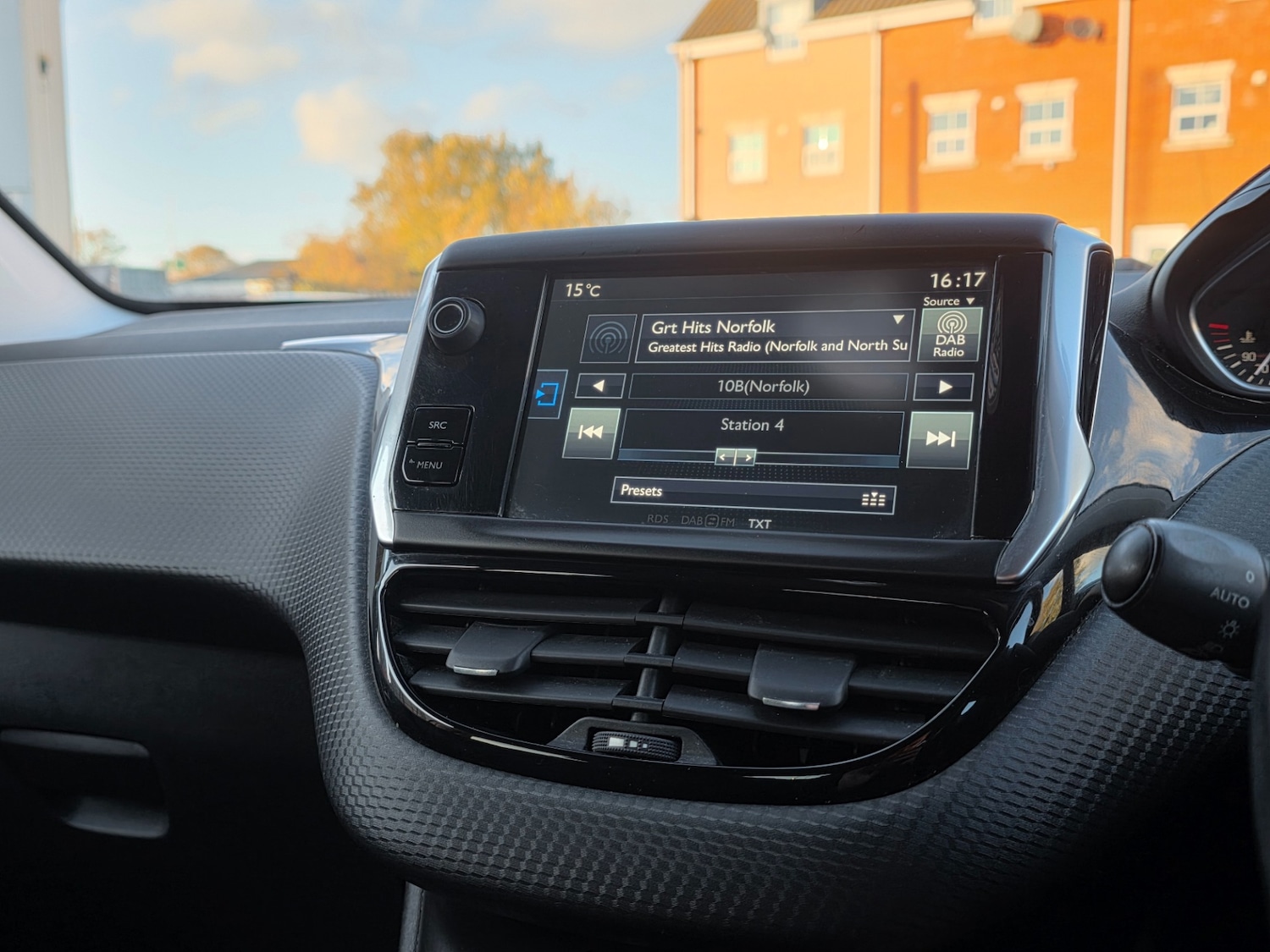 Used Peugeot 208 2015 for sale - 76440019: Photo 23