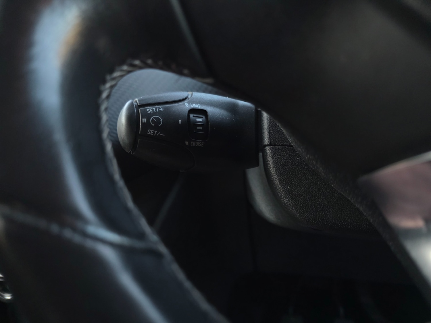 Used Peugeot 208 2015 for sale - 76440019: Photo 30